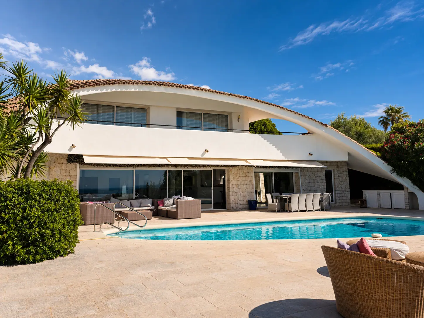 Villa Oxygène branded pool terrace overlooking Cannes